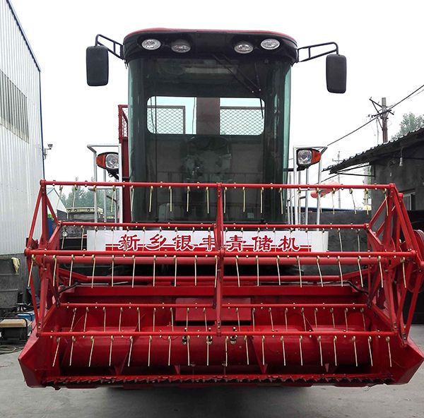 黑麥草青儲收割機發貨現場